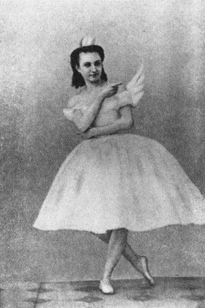Anna Sobechshanskaya as Odette in Julius Reisinger